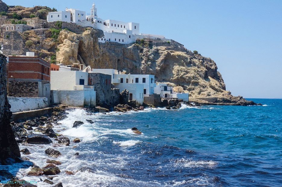 Nisyros. What to see and where to rest on a volcanic island?