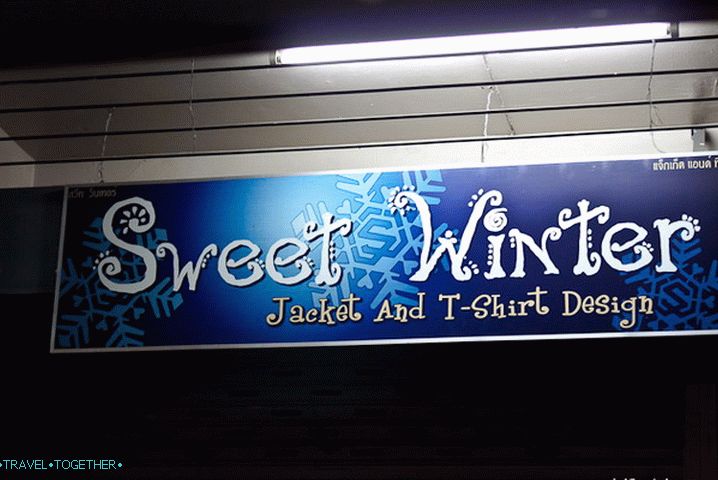 Store of jackets for Thais freezing in winter