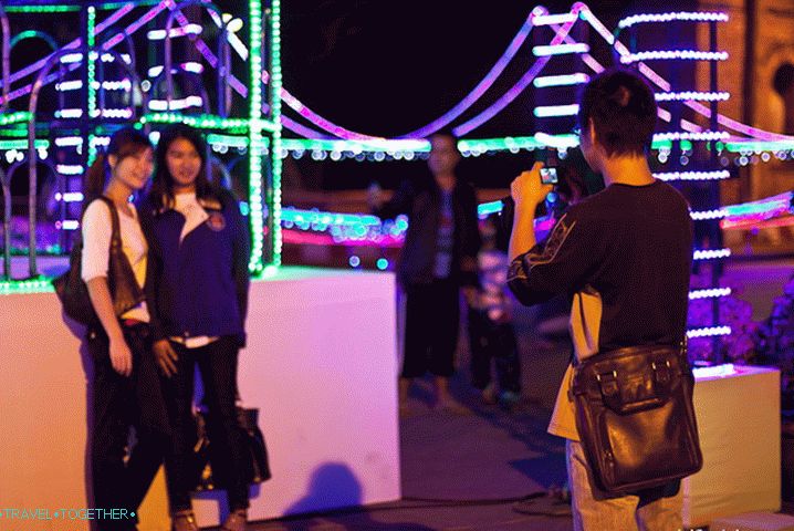 Thais like to be photographed in the background of such statues