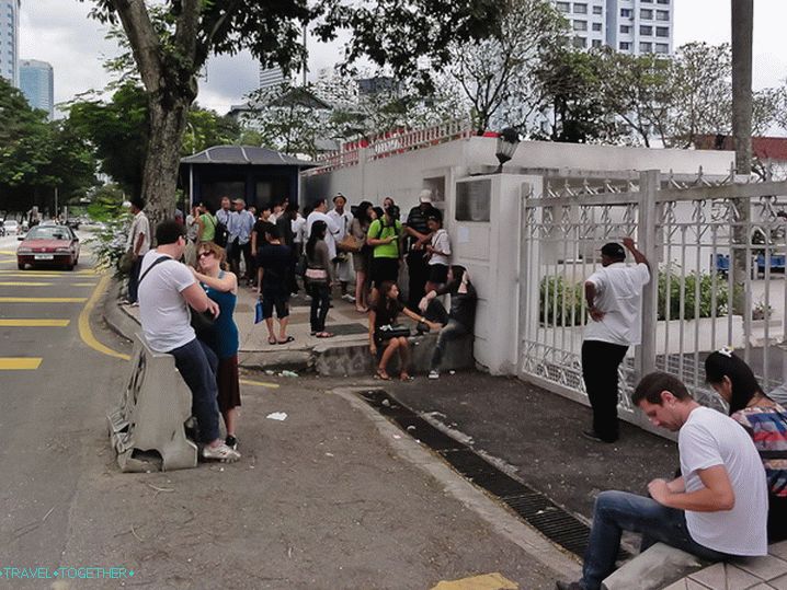 The queue for a visa takes 15 minutes