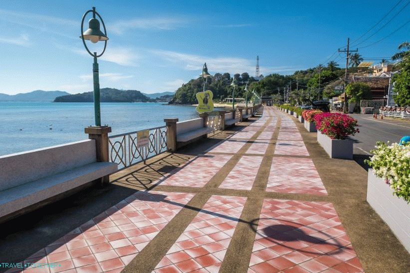 Phuket Oceanarium - which is rather a dull aquarium