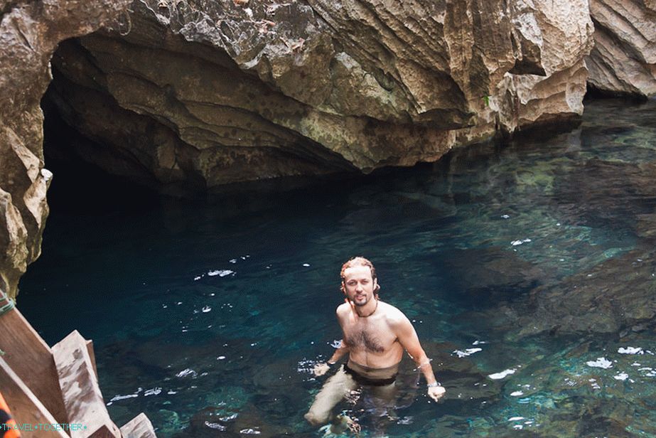 Lagoon near Tham Chang Cave