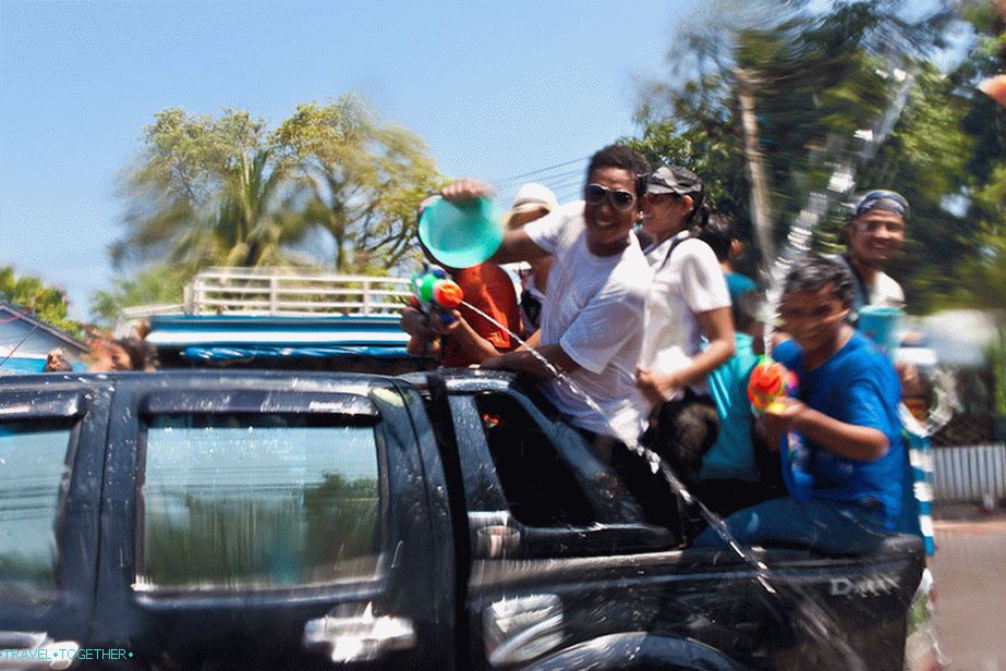 Thai New Year Songkran - Direct Hit