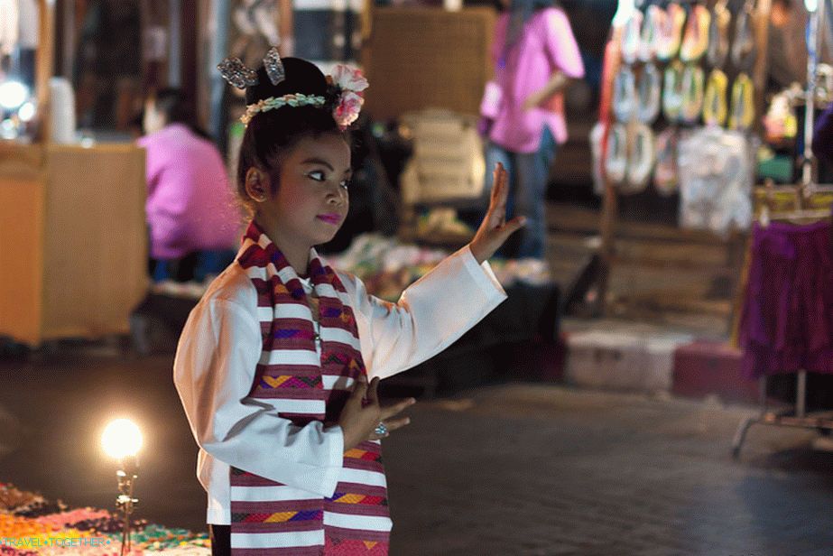 Girl who earns dancing at Night Bazar