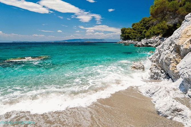 Skopelos Island - the place where the drink of the gods is born