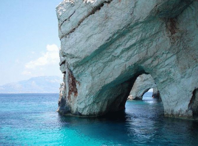 blue caves on Zakynthos 1