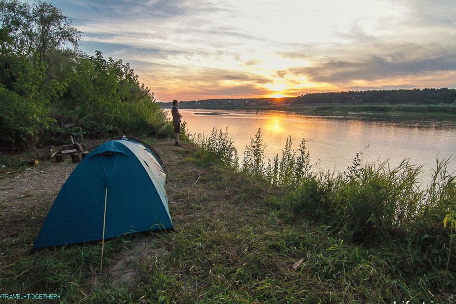 Rest with tents on the Oka