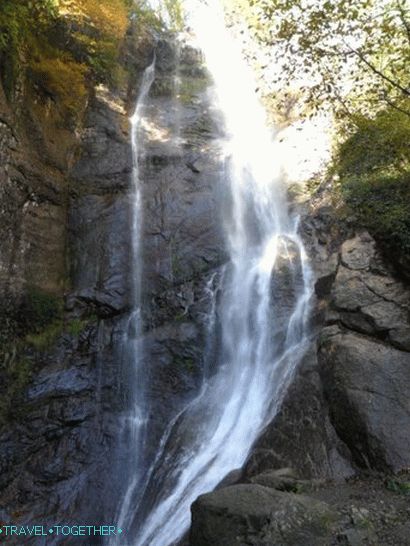 20-meter waterfall Mahunceti