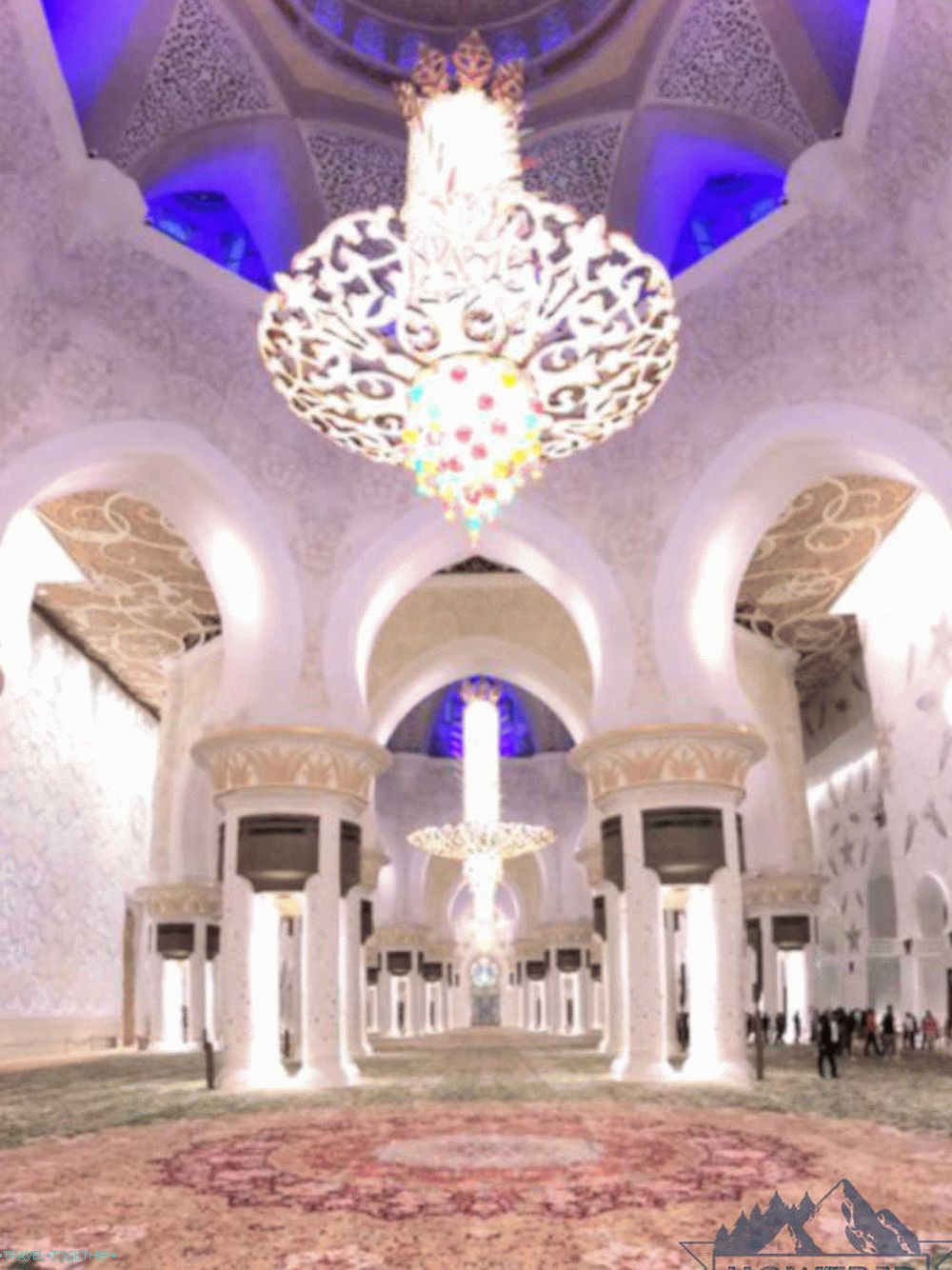 Sheikh Zayd mosque inside