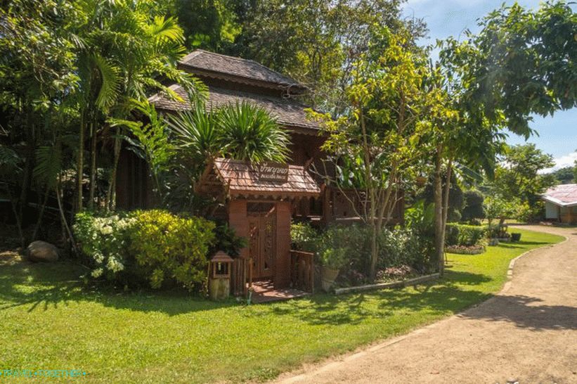 Pai Treehouse Treehouse - Accommodation and Attraction