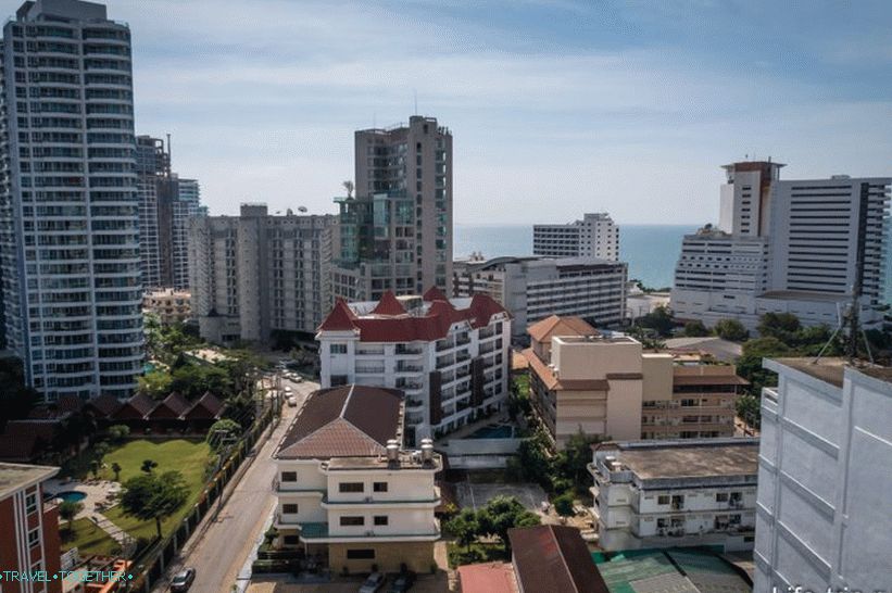 The view from the window of the sea is very conditional