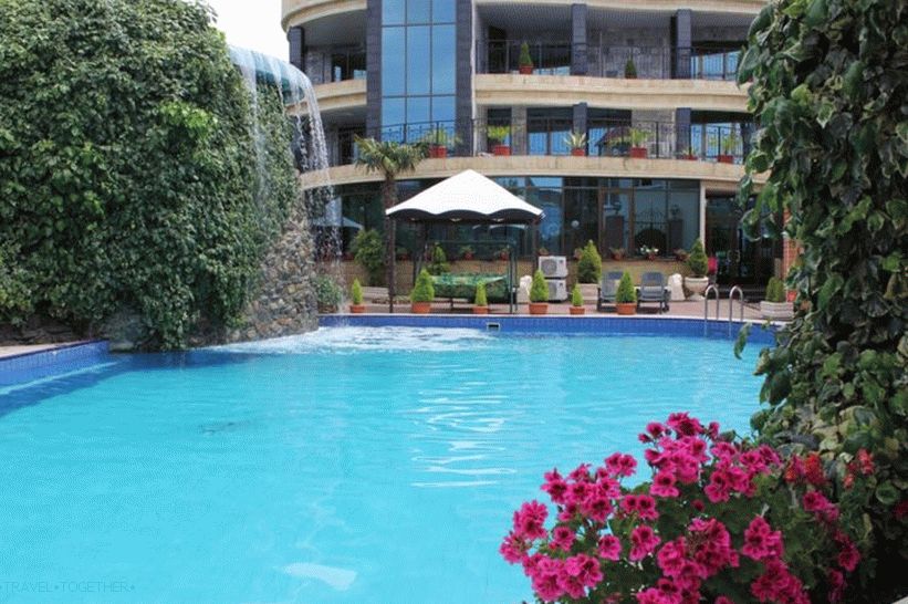 Hotels in Adler with its own beach - all inclusive and without