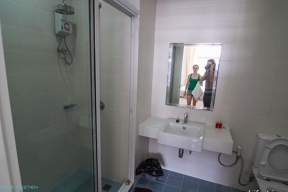 Spacious bathroom with shower