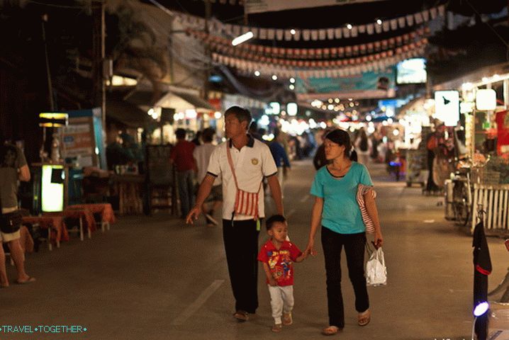 Walking Street in Pai