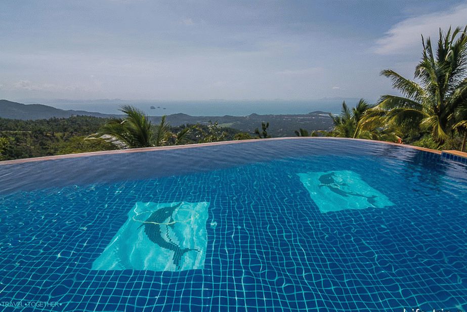 The pool is made so that it seems that it is on a cliff