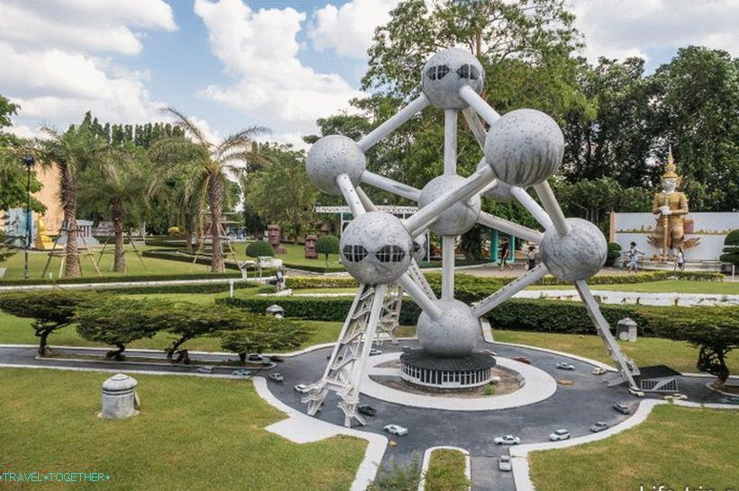 Mini Siam Park in Pattaya - the world's mini sights