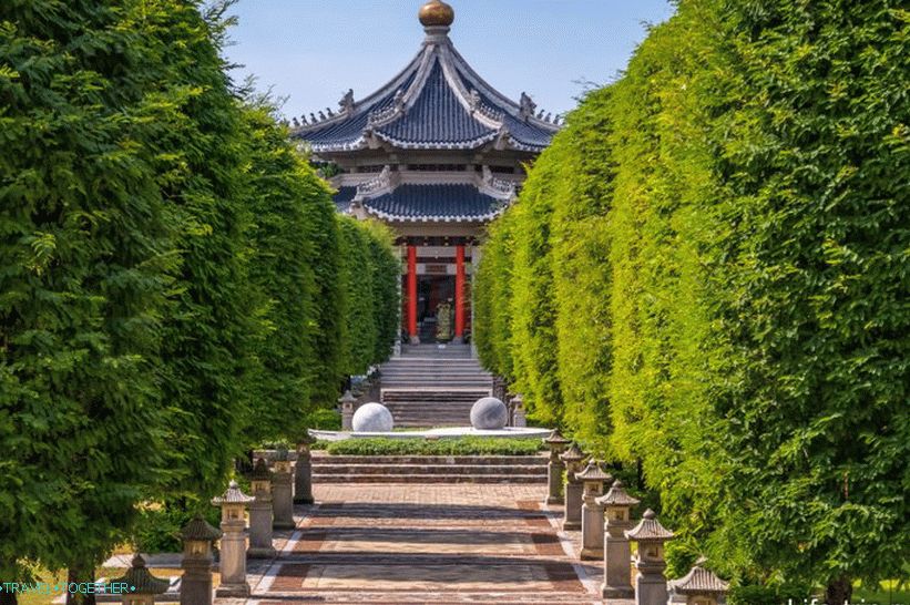 Park Three Kingdoms in Pattaya - expensive and secluded