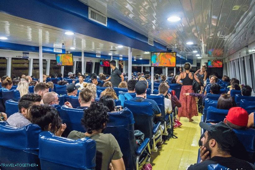 Main cabin catamaran