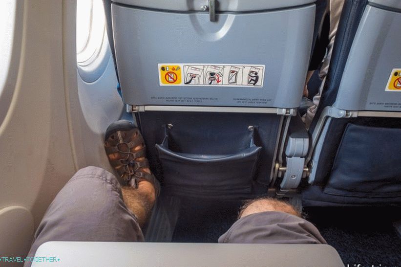 There is a lot of space in the legs