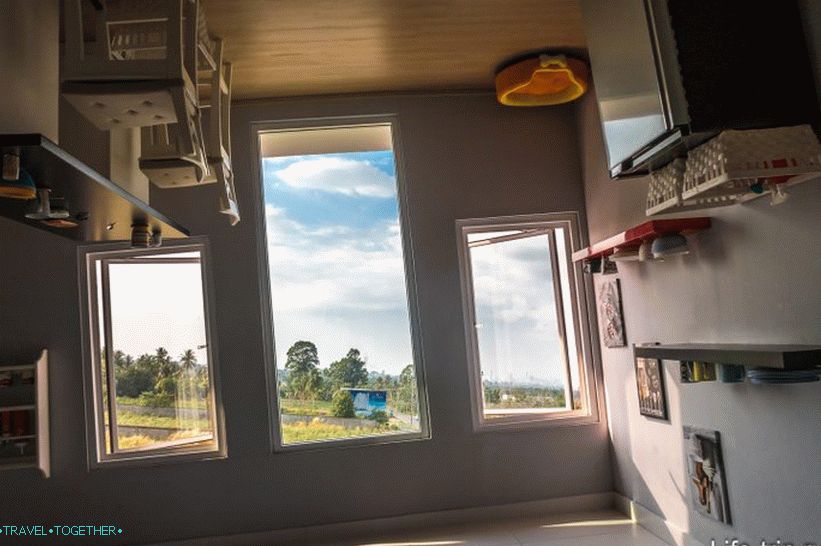 Inverted House in Pattaya - an attraction for children and selfimanov