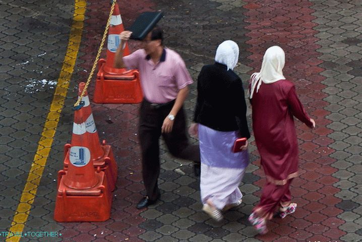 Muslim ladies in handkerchiefs