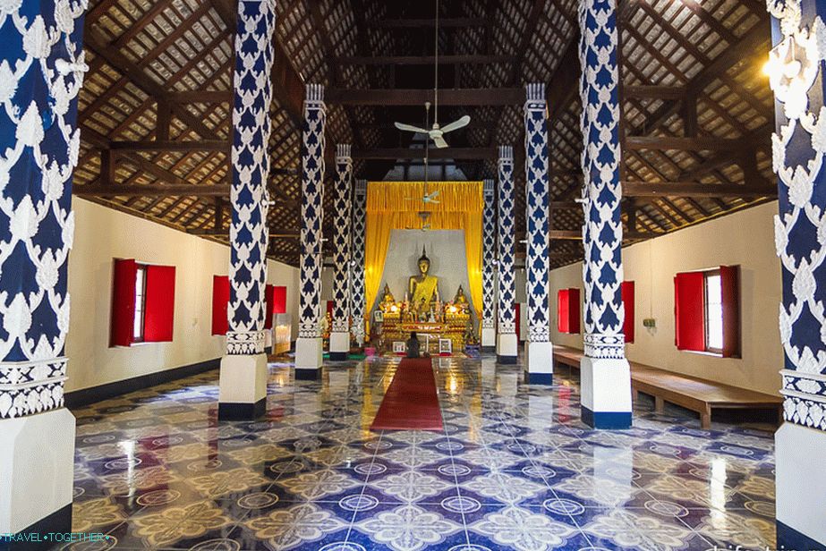 Inside is also Gzhel