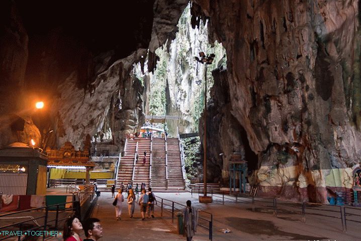 Batu caves inside