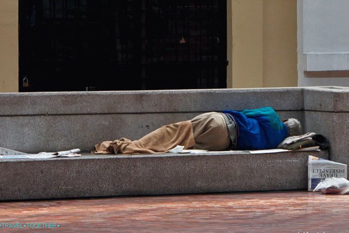 Someone comes to the caves of Batu sleep