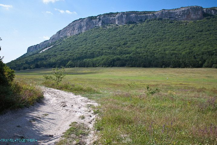 View of the cliffs of Yuzik-Khaya. Crimea.