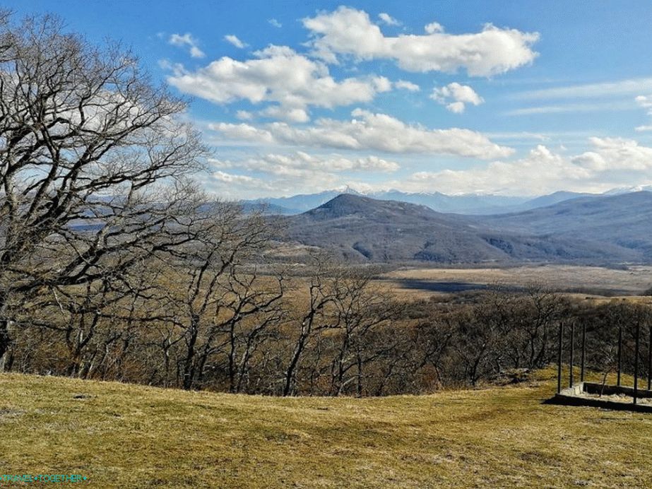 At the entrance to the plateau