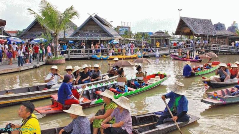 Floating Market in Pattaya