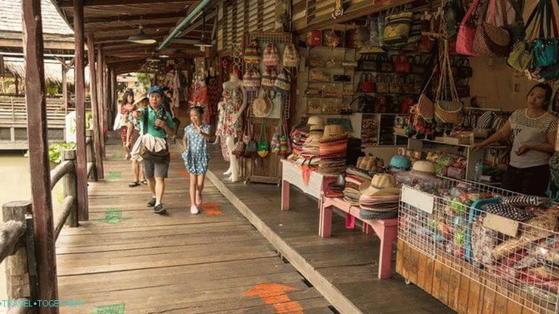 Floating Market in Pattaya