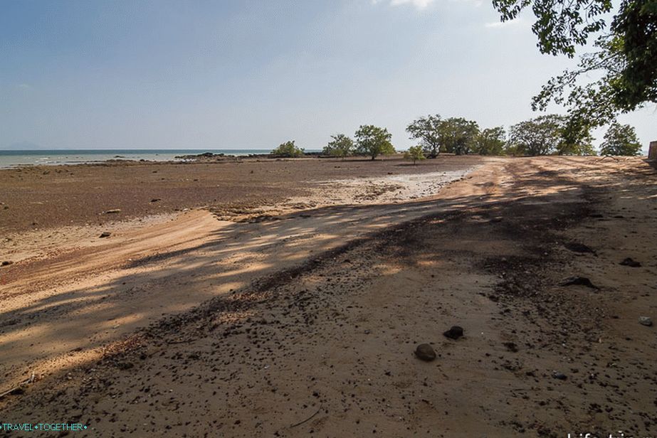 Ao Nam Mao Beach beach - not for swimming, but for contemplation