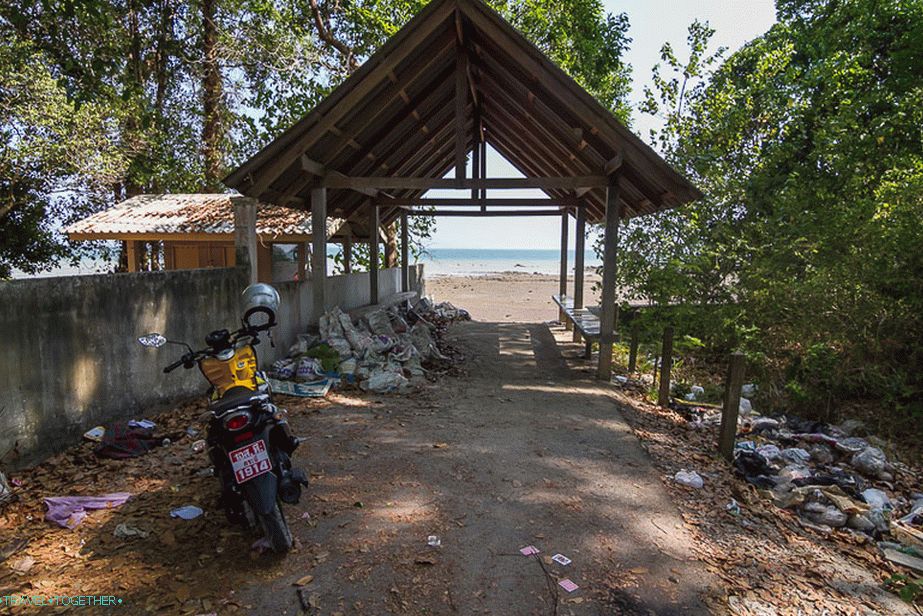Ao Nam Mao Beach beach - not for swimming, but for contemplation