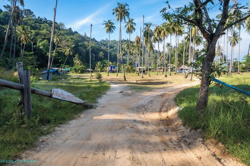 Lo Mo De Beach is the most beautiful beach on Phi Phi Don