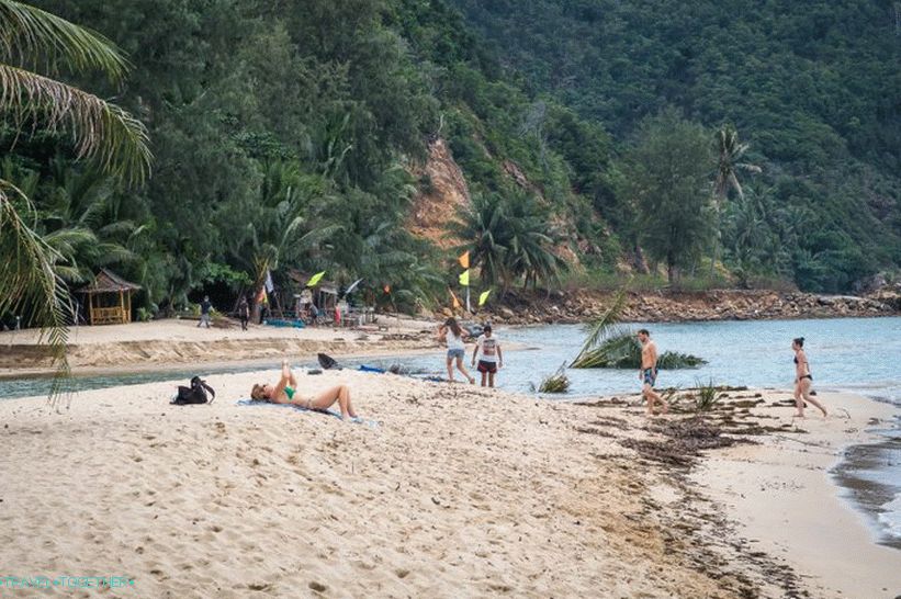 And this is a blurred river beach in the center of the western part of Mae Hada