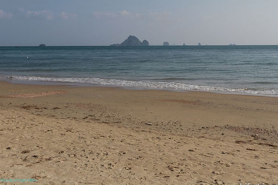Nopparat Thara Beach in Krabi - Ao Nang's less tourist neighbor