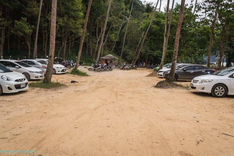 Parking before the start of the Monkey Trail
