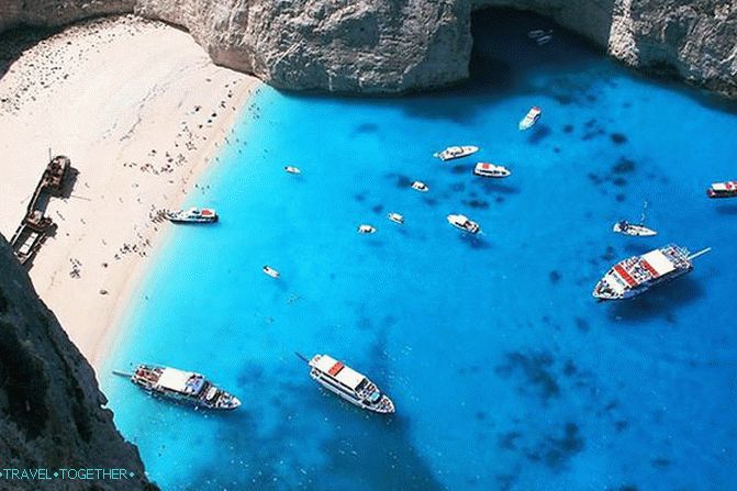 Beach holidays in Greece - a touch of the sea