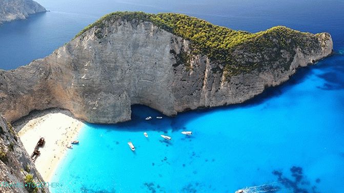 Beach holidays in Greece - a touch of the sea