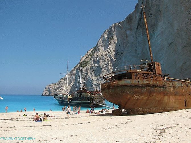 Beach holidays in Greece - a touch of the sea