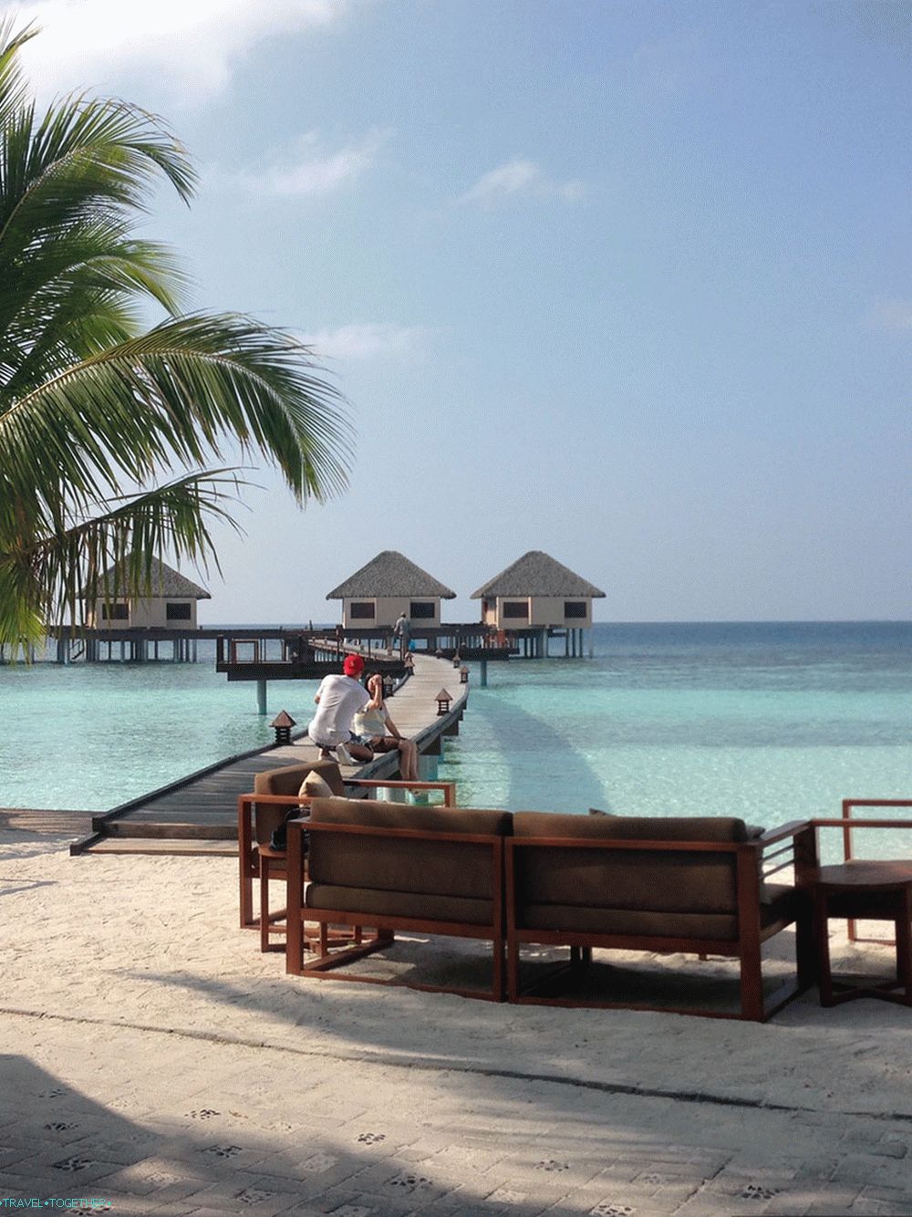 Недорого заграницу. Красивые места для отдыха за границей. Море за границей. Красивые места для отдыха на море за границей. Мальдивы в ноябре.