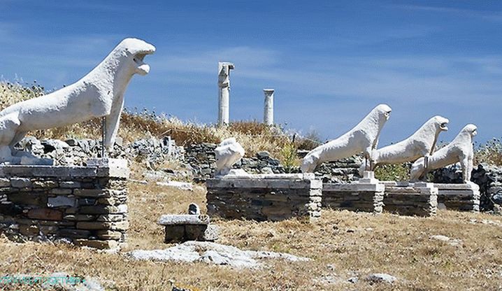 statues of Delos