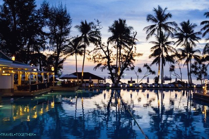 Weather in Phuket in spring