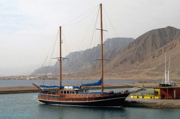 Taba, Pier in the Bay