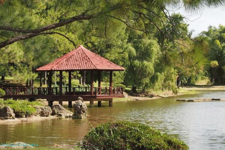 Greece in April - Botanical Garden