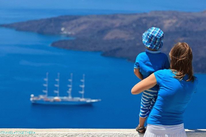 Holidays with children, With a child in Greece