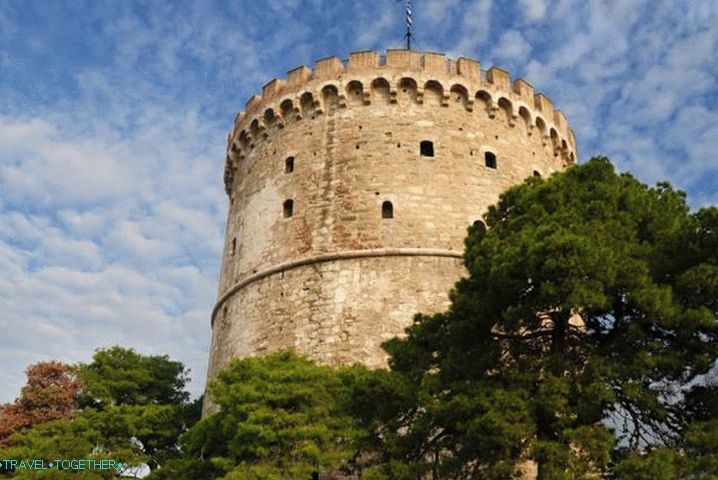 Weather in Thessaloniki in October - The White Tower in Thessaloniki