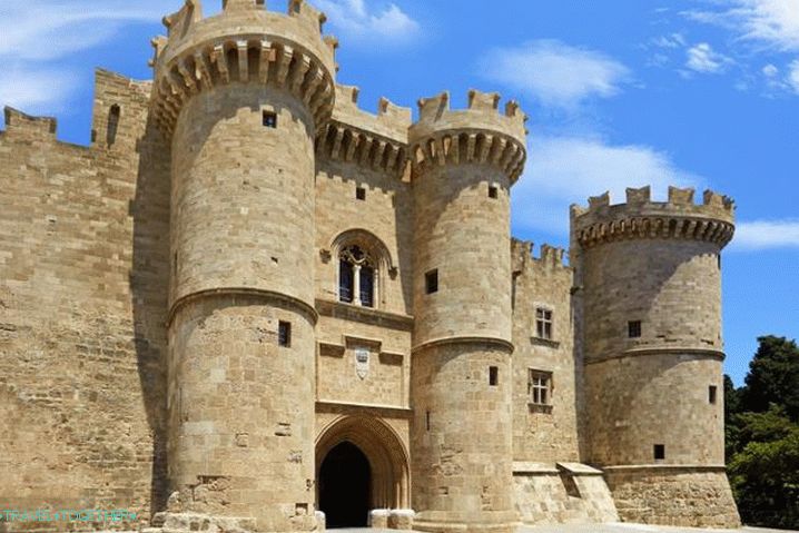 Weather in Rhodes in October - the Palace of the Great Masters