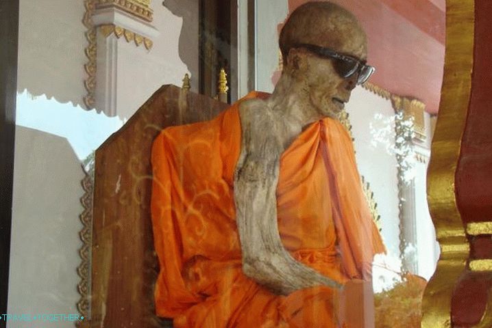 Samui, the Mummy in the Temple of Wat Kunar